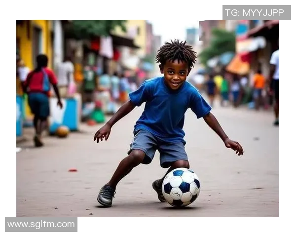 从街头到绿茵场真实故事改编的足球明星传奇人生